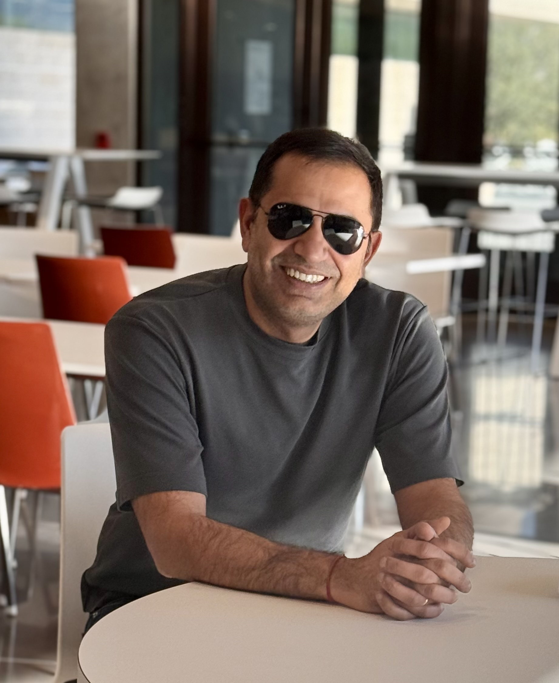 Photo of Ravi Tandon